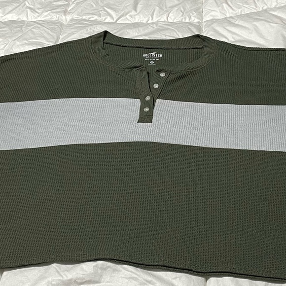 Hollister Boyfriend Long Sleeve Top - Picture 3 of 8